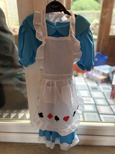 Alice wonderland dressing - wonderland,