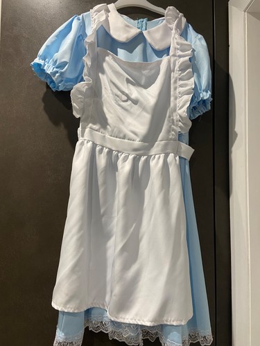 Alice wonderland age 10 - alice,