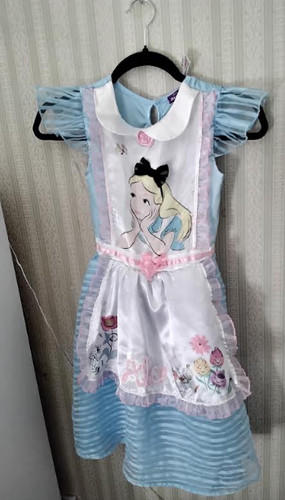 Disney alice wonderland - alice, in